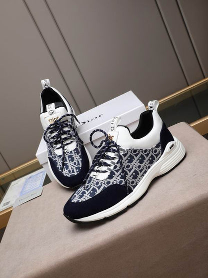 Premium Pattern Runner Sneakers